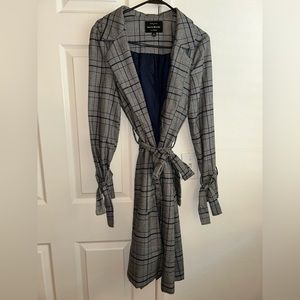 Plaid coat with cute ruffled sleeves